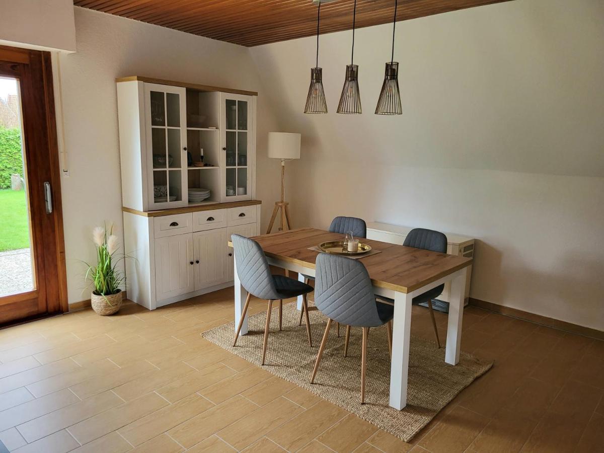 Ferienhaus Yanic Neuharlingersiel Exteriör bild